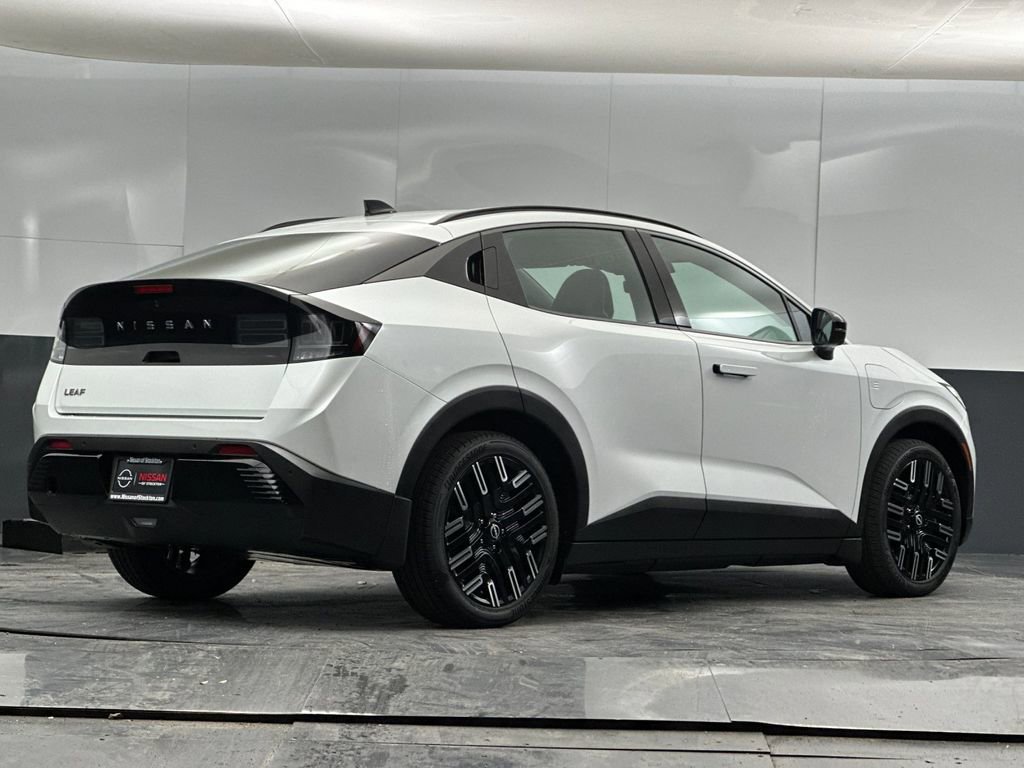 New 2026 Nissan Leaf Platinum+ w/ Cargo Package (Platinum+) image 3