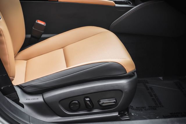 Certified 2025 Lexus ES 350 w/ Premium Package image 25
