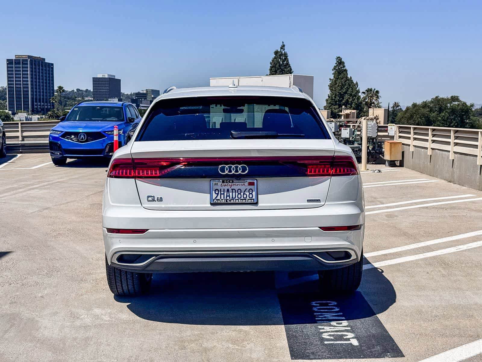 Used 2023 Audi Q8 Premium w/ Convenience Package AWD/4WD image 3