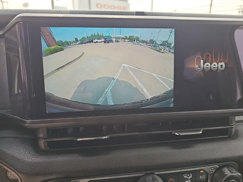 Certified 2025 Jeep Wrangler Sport AWD/4WD image 31