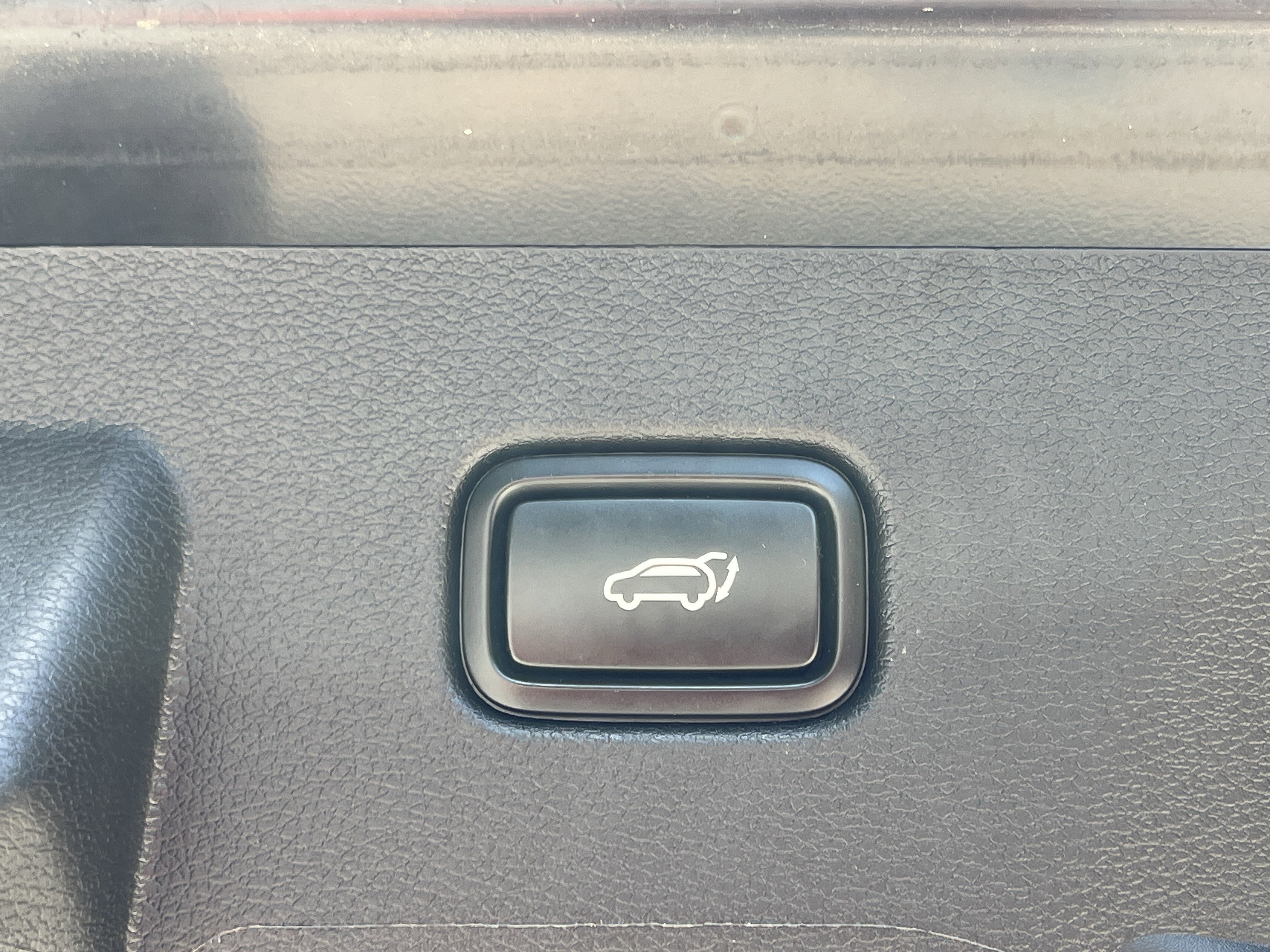 Used 2025 Kia Sportage EX w/ Premium Package FWD image 25