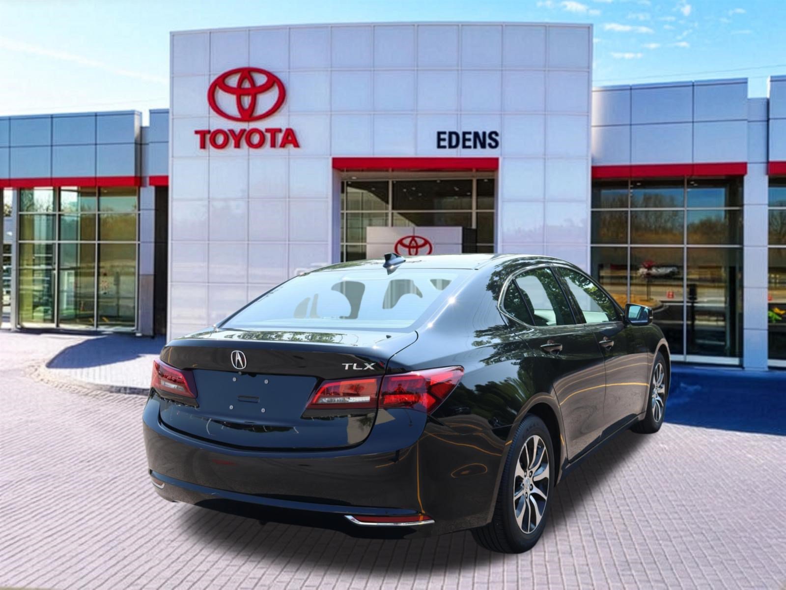 Used 2017 Acura TLX w/ Technology Package FWD image 2