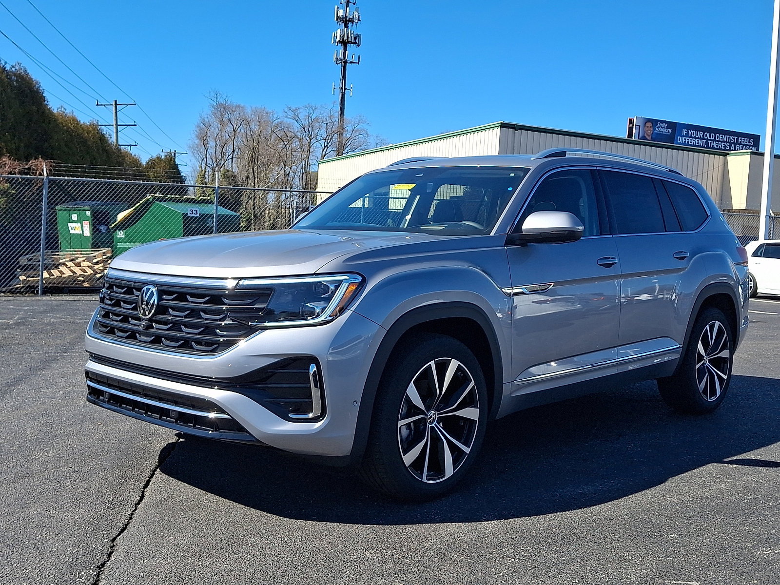 New 2026 Volkswagen Atlas SEL Premium R-Line image 2