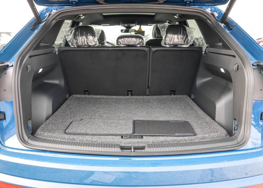 New 2026 Volkswagen Atlas Cross Sport SE image 37