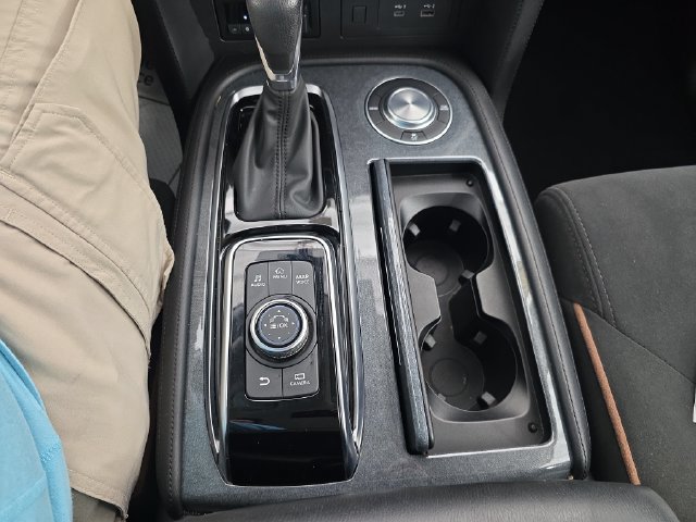 Used 2023 Nissan Armada S RWD image 21