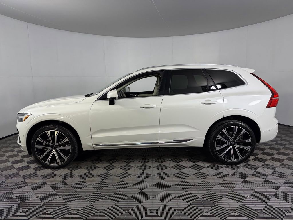 Used 2023 Volvo XC60 B5 Ultimate w/ Climate Package image 8