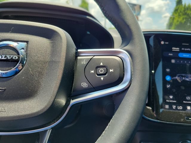 Used 2023 Volvo XC40 Recharge Ultimate AWD/4WD image 17