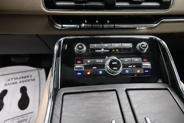 Certified 2024 Lincoln Navigator L Reserve AWD/4WD image 18