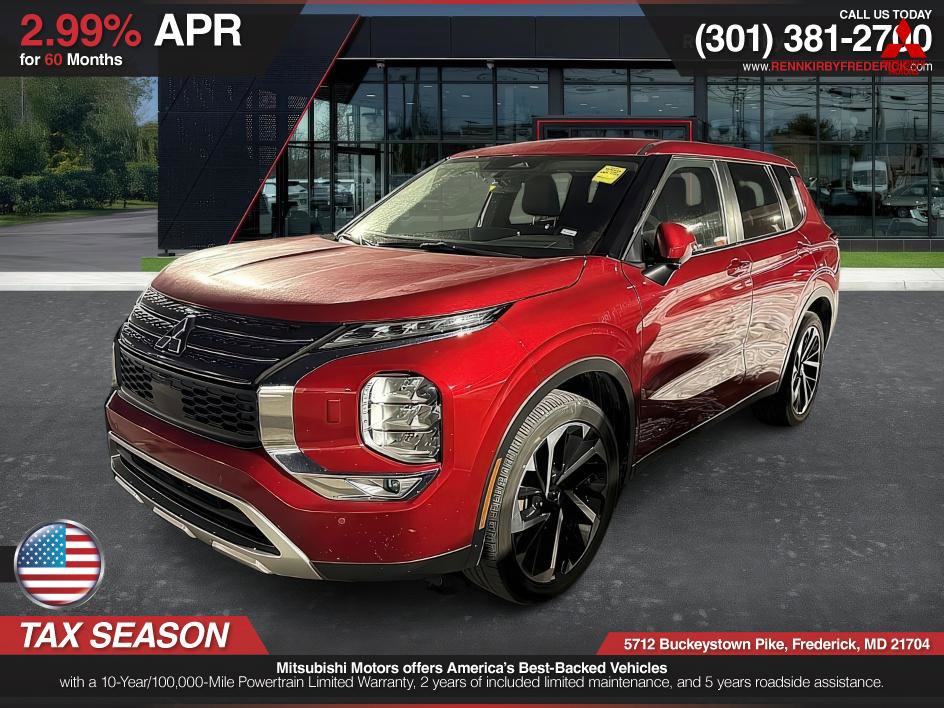 Used 2024 Mitsubishi Outlander SE image 2