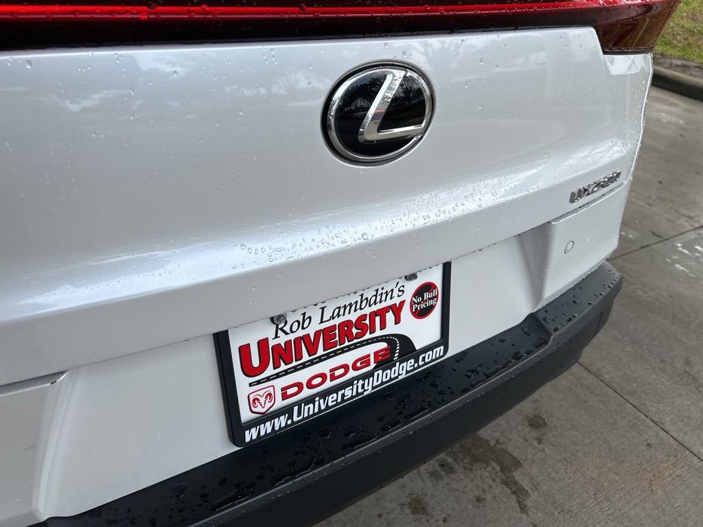 Used 2020 Lexus UX 200 w/ Premium Package image 18