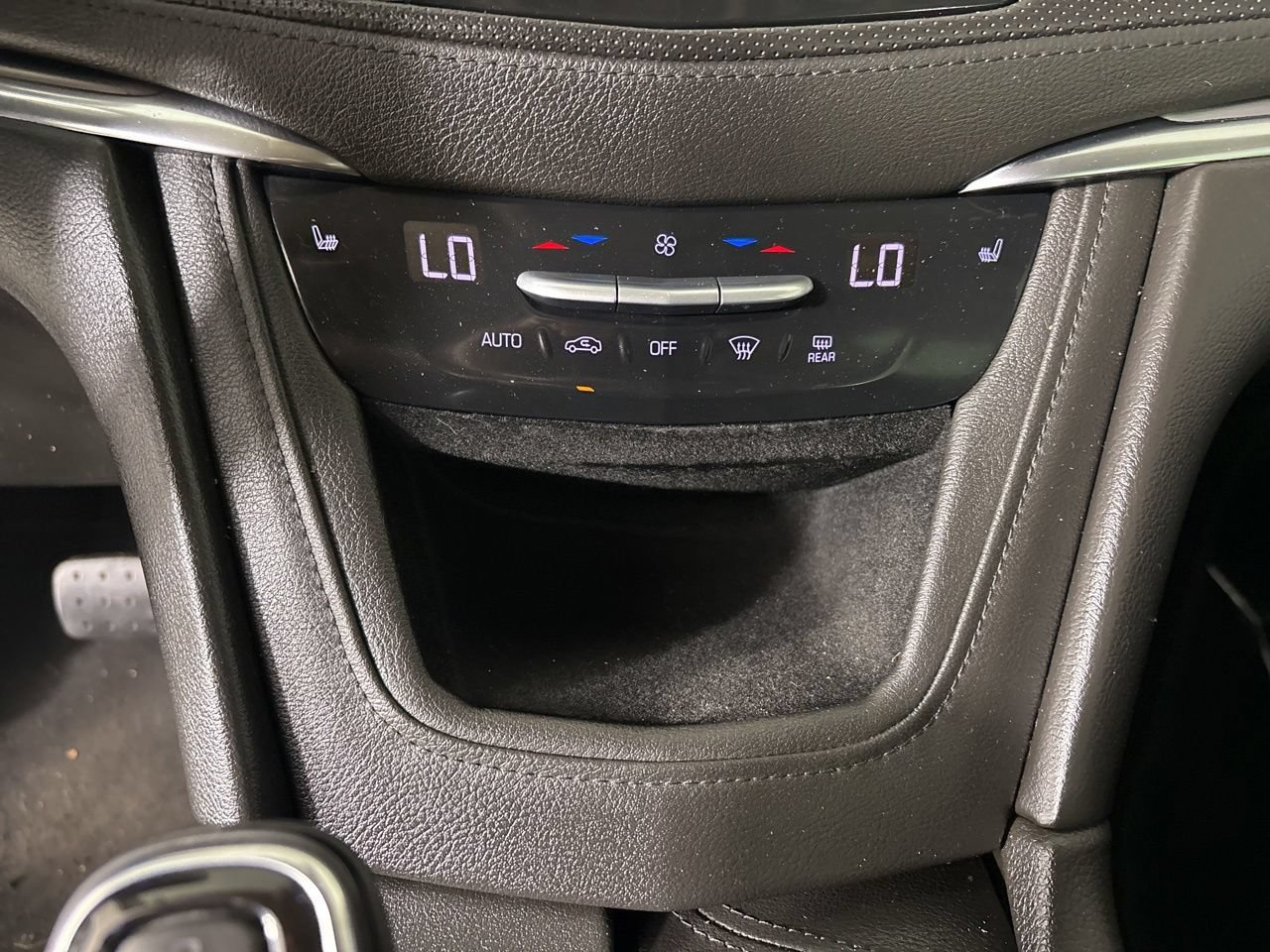 Used 2017 Cadillac XT5 Luxury w/ Driver Awareness Package FWD image 19
