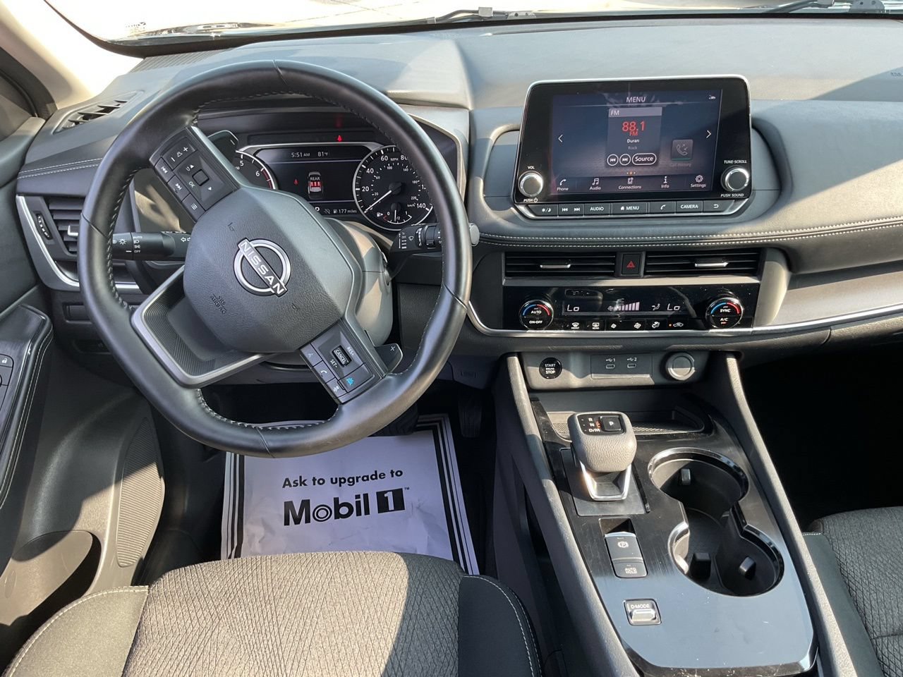 Used 2025 Nissan Rogue SV FWD image 17