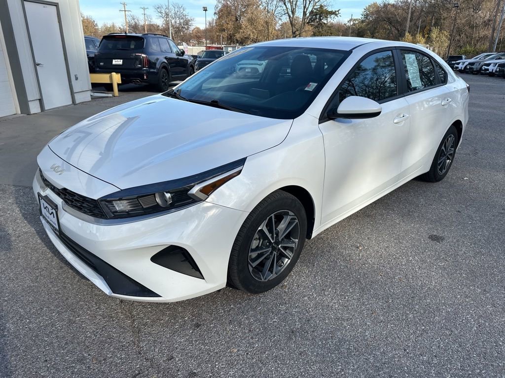 Certified 2024 Kia Forte LXS image 1