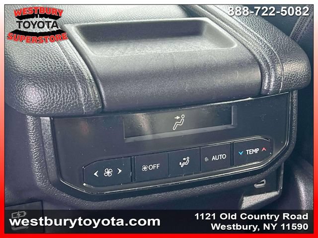 Used 2024 Toyota Grand Highlander AWD image 19