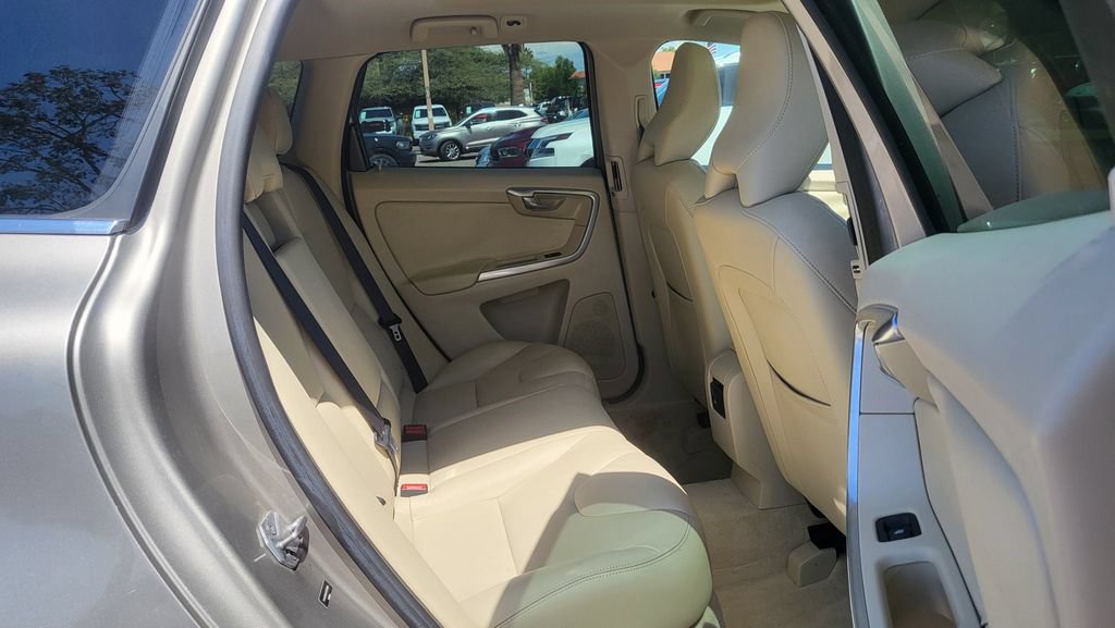 Used 2015 Volvo XC60 T5 Premier w/ Protection Package FWD image 22