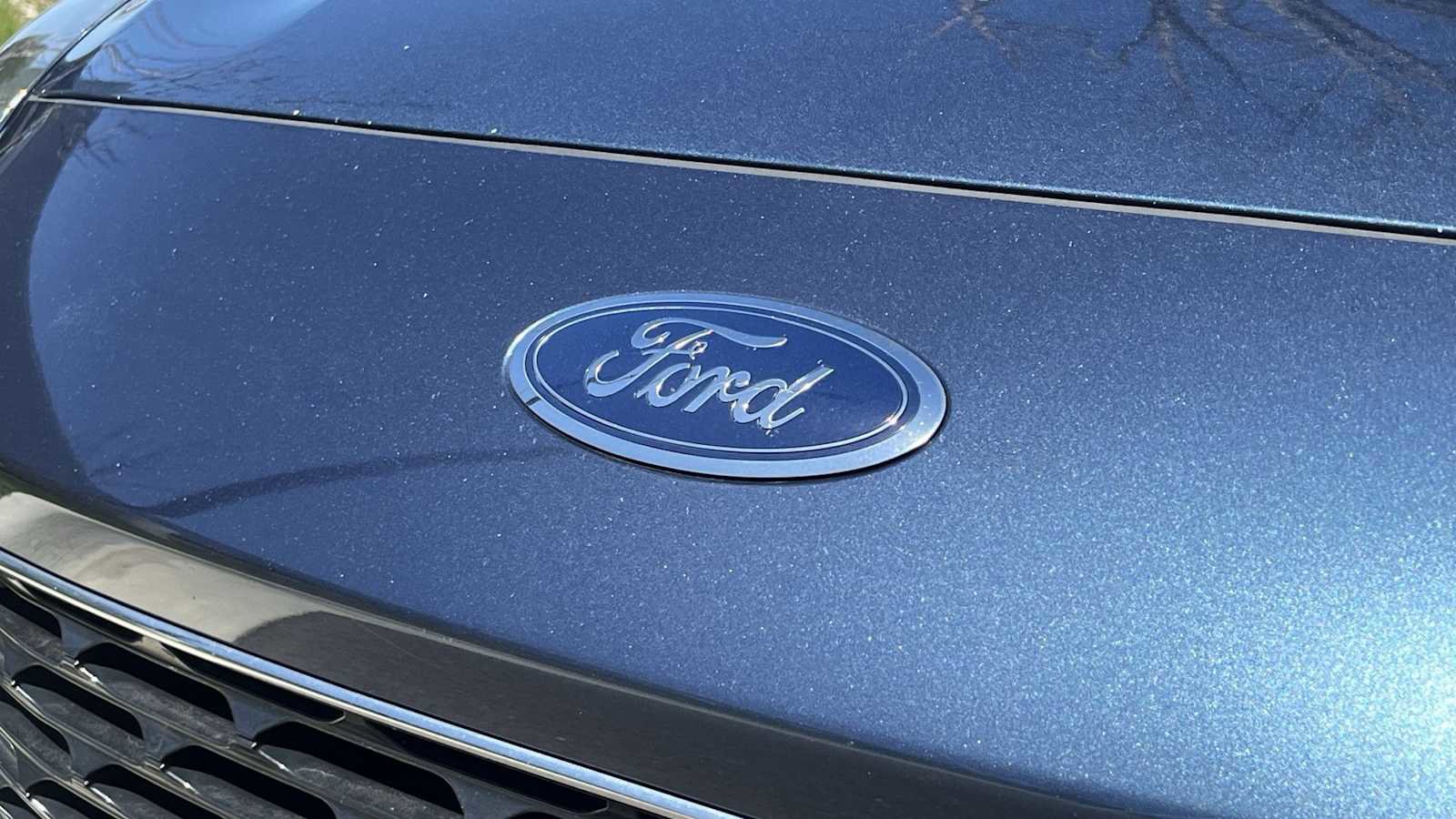 Used 2020 Ford Escape Titanium w/ Titanium Premium Package 2.0 image 18