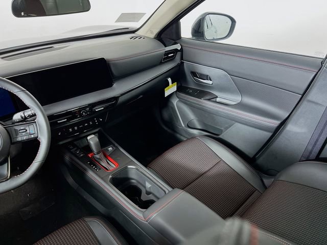 New 2026 Nissan Kicks SR image 21