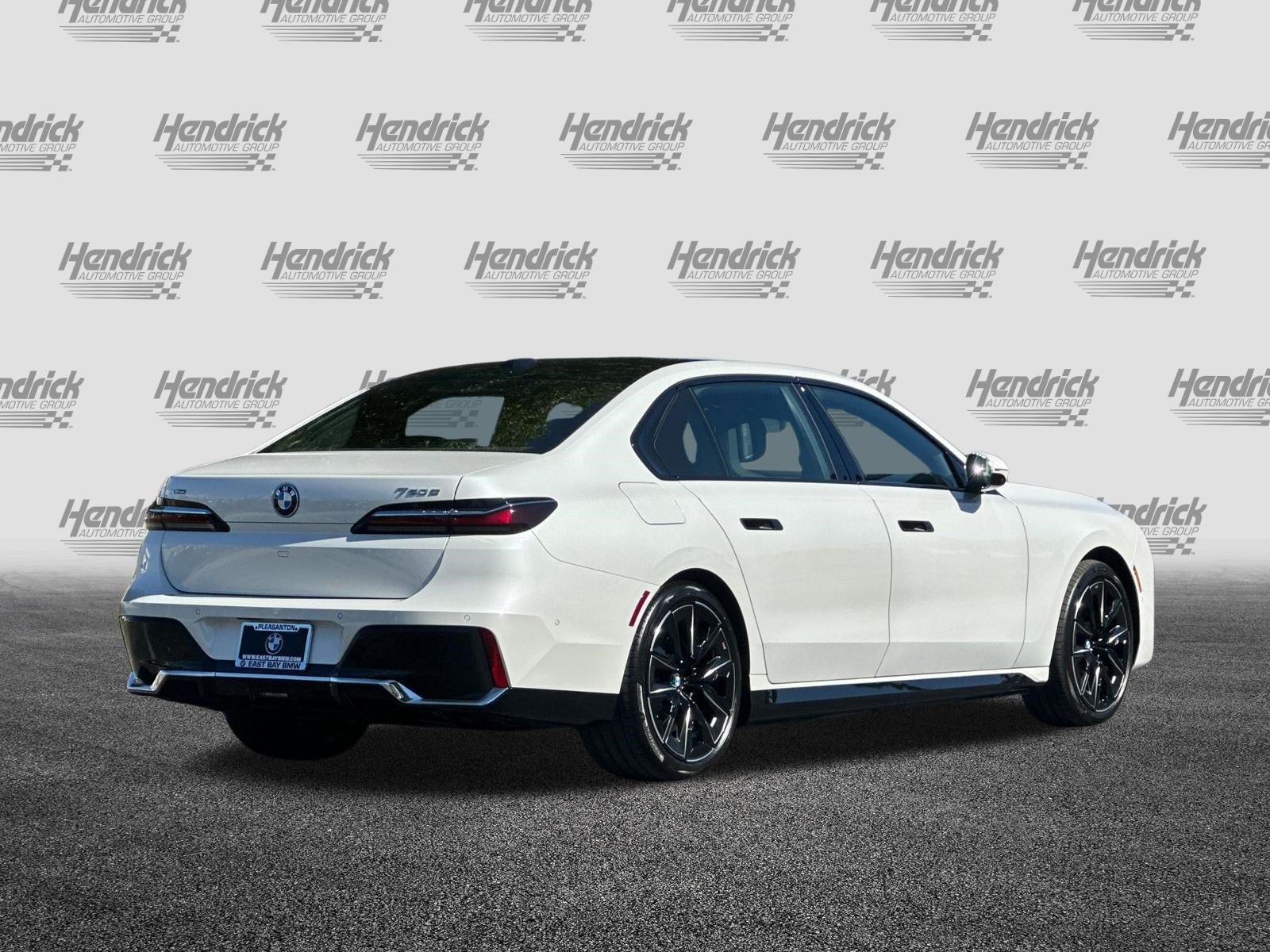 New 2026 BMW 750e xDrive AWD/4WD image 5