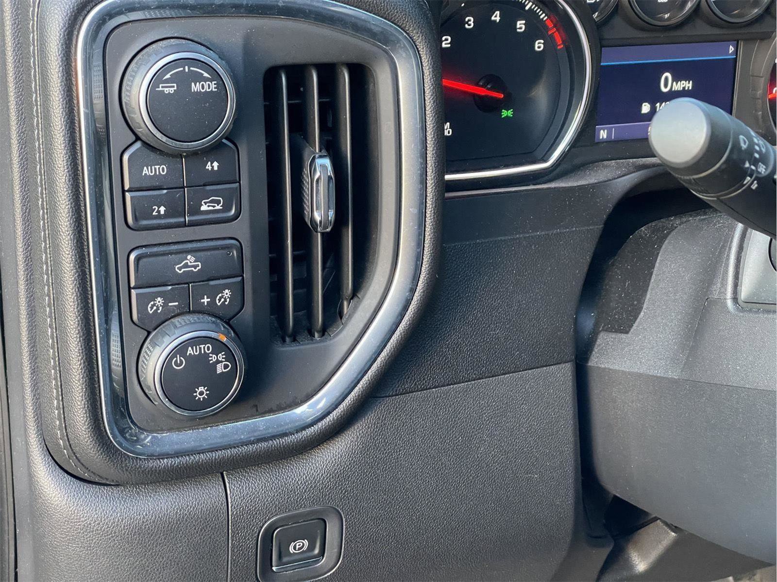 Used 2020 Chevrolet Silverado 1500 LT w/ All-Star Edition image 23