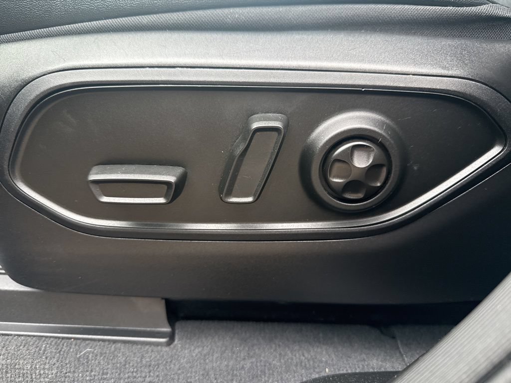 Used 2023 Jeep Grand Cherokee Limited AWD/4WD image 24