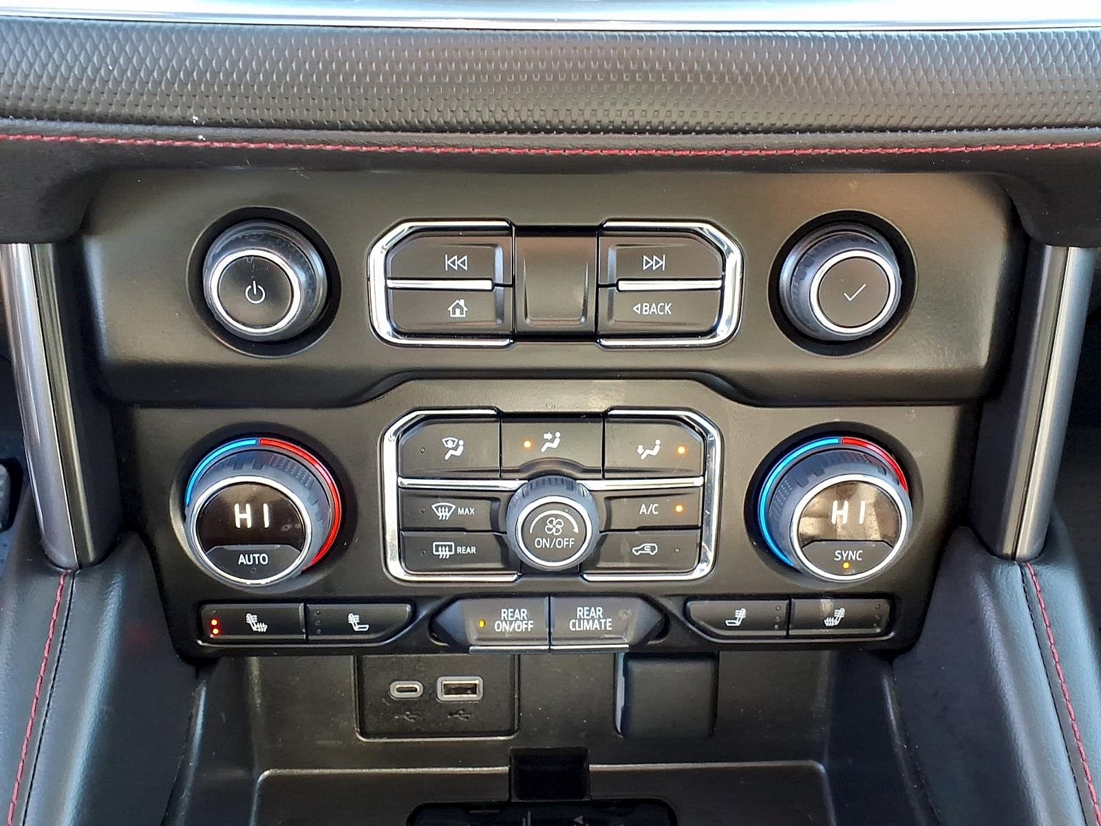 Certified 2023 Chevrolet Suburban RST w/ Luxury Package image 15