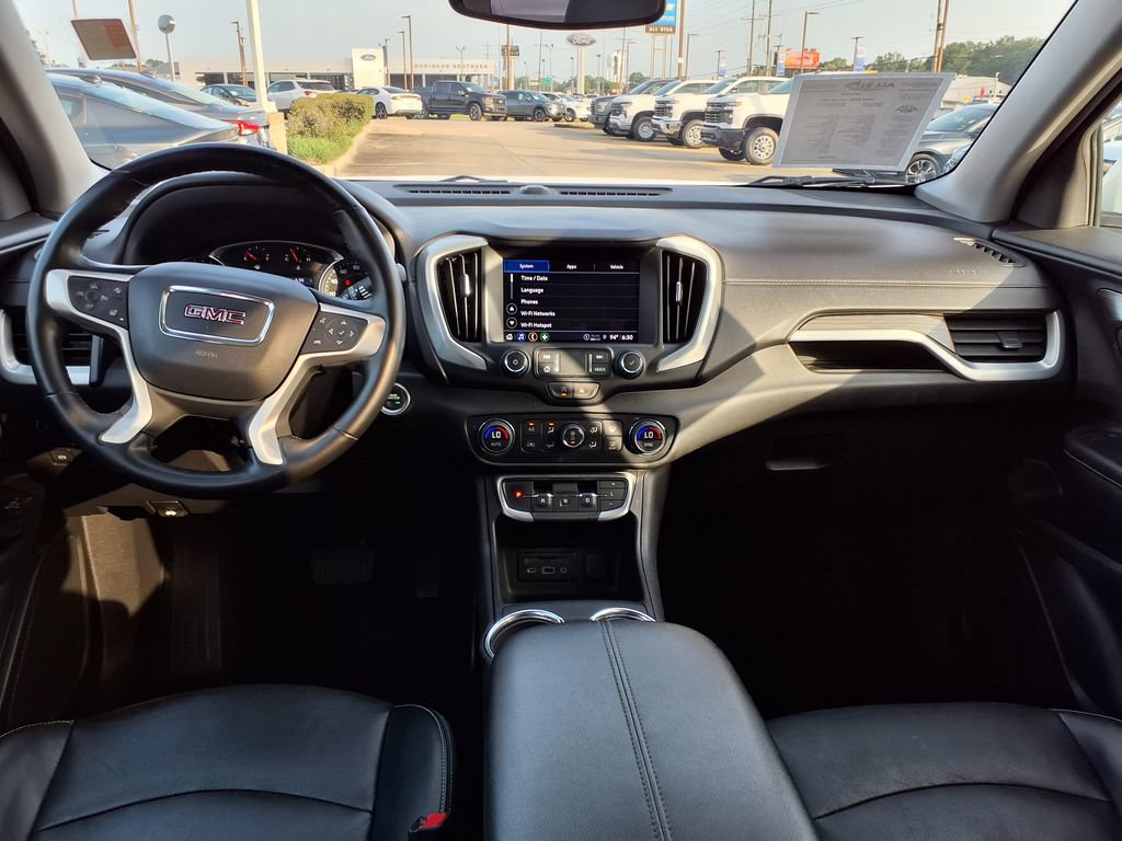 Used 2024 GMC Terrain SLT AWD/4WD image 15