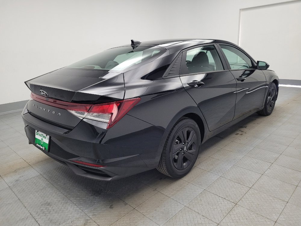 Used 2021 Hyundai Elantra SEL w/ Convenience Package image 9