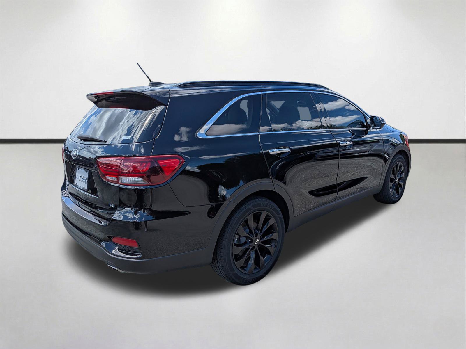 Used 2020 Kia Sorento S FWD image 4