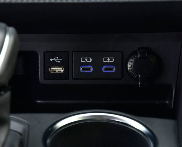 Used 2022 Toyota Highlander XLE image 26