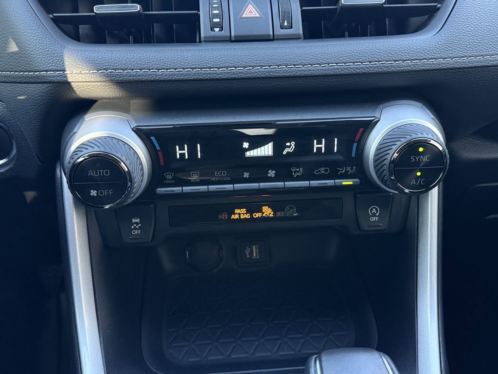 Used 2024 Toyota RAV4 XLE Premium image 18