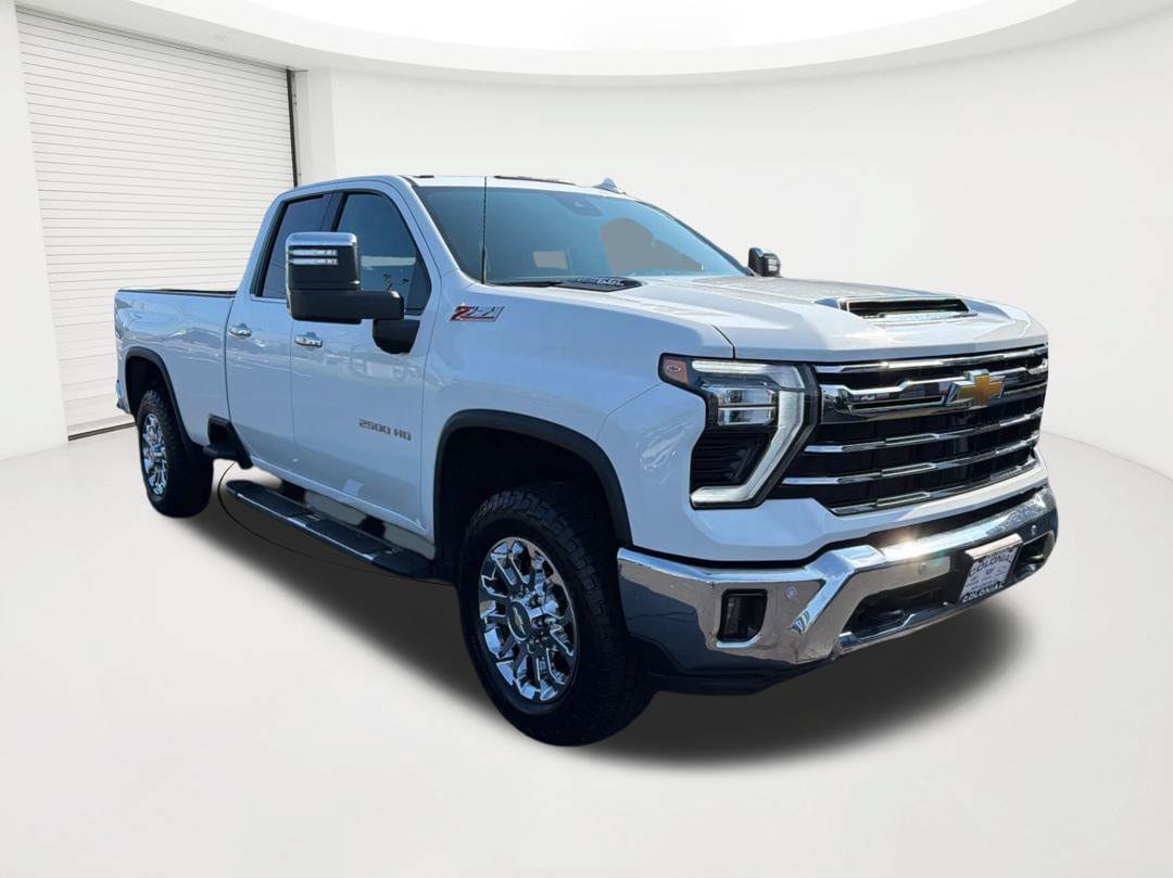 Used 2024 Chevrolet Silverado 2500 LTZ w/ LTZ Convenience Package AWD/4WD image 3