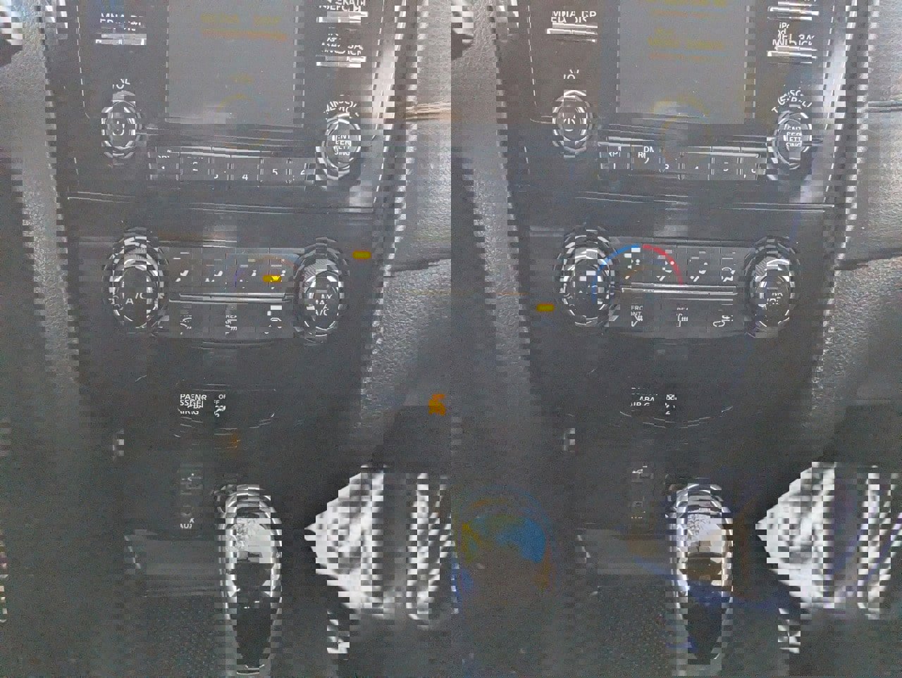 Used 2017 Nissan Rogue S w/ S Family Package image 20