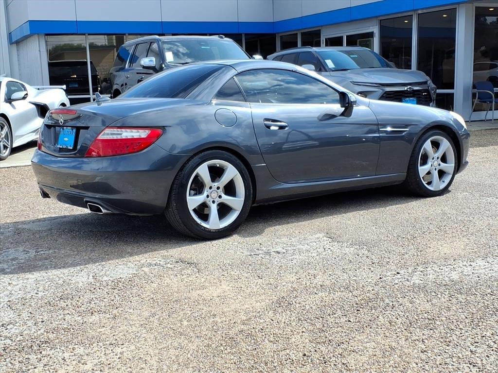 Used 2012 Mercedes-Benz SLK 350 image 4
