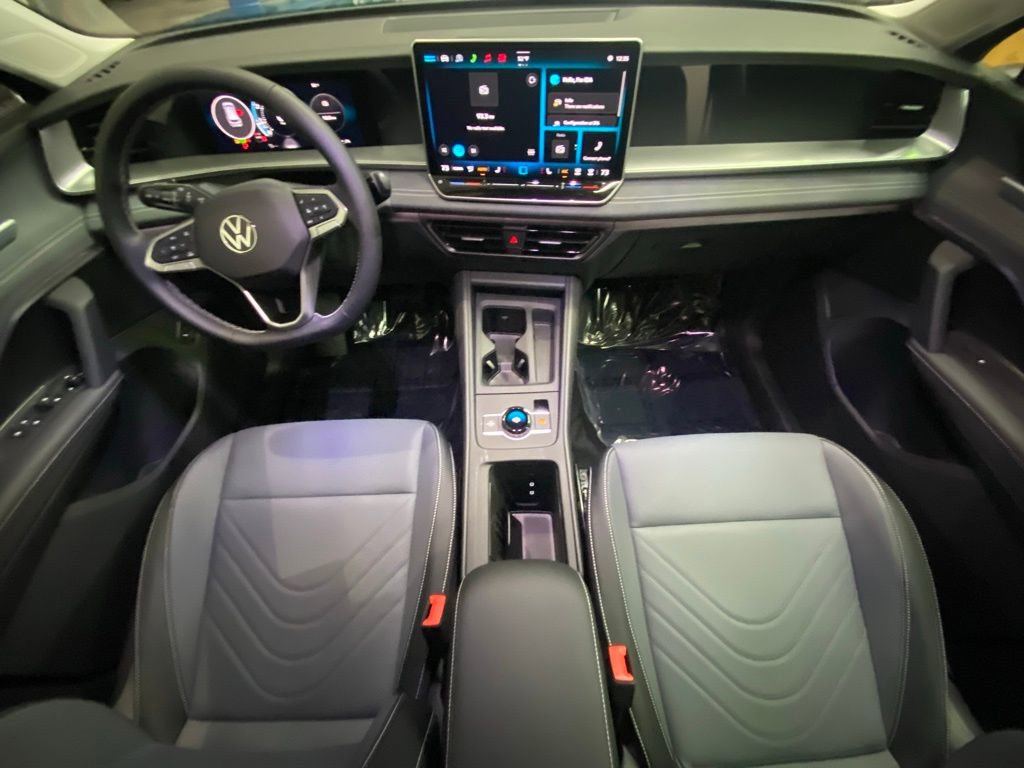 New 2026 Volkswagen Tiguan SE AWD/4WD image 10