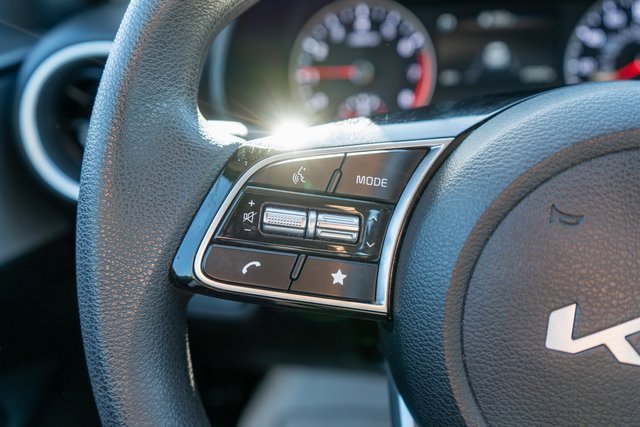 Used 2023 Kia Forte LXS image 19