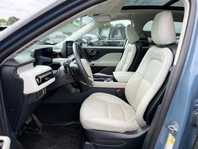 Used 2025 Lincoln Aviator Reserve w/ Jet Appearance Package AWD/4WD image 14