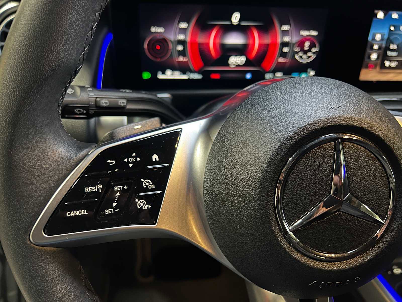 Certified 2025 Mercedes-Benz GLB 250 4MATIC image 26