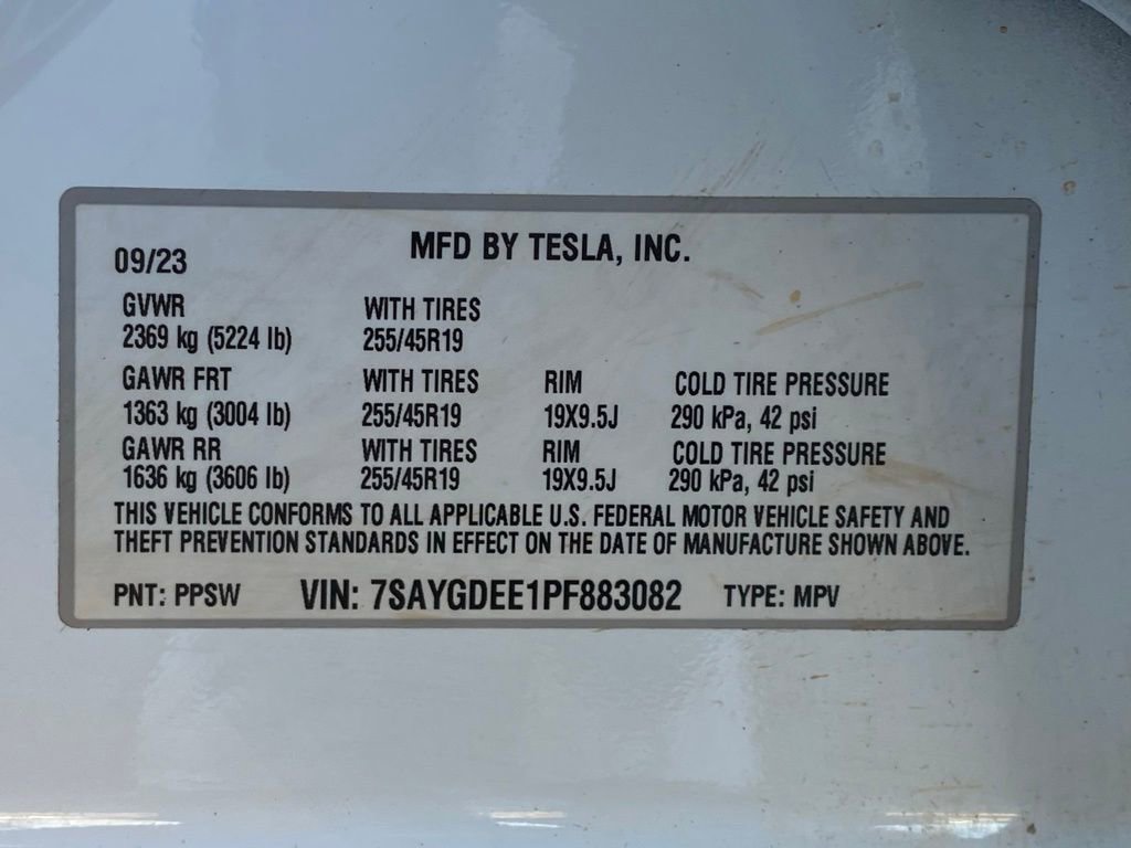 Used 2023 Tesla Model Y Long Range image 35