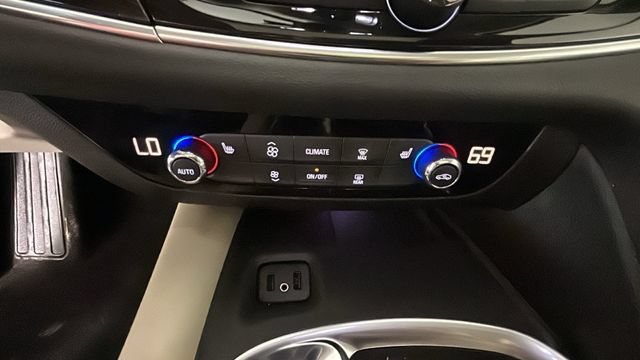 Used 2018 Buick Enclave Essence w/ Trailering Package FWD image 22