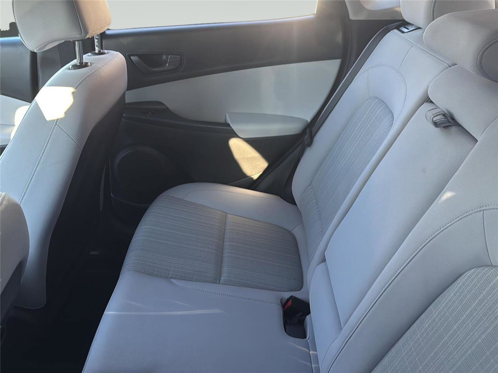 Used 2023 Hyundai Kona SEL image 18