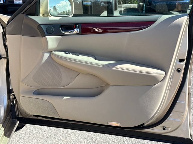 Used 2004 Lexus ES 330 FWD image 22