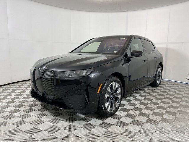 New 2026 BMW iX xDrive60 w/ Executive Package image 3