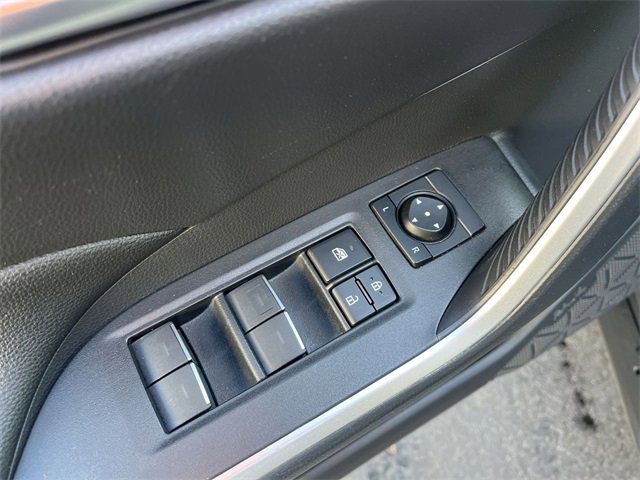 Used 2024 Toyota RAV4 SE image 13