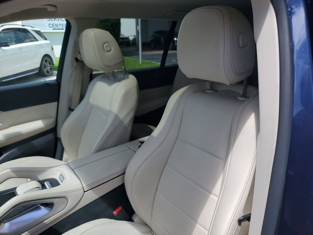 Used 2020 Mercedes-Benz GLS 450 4MATIC image 22