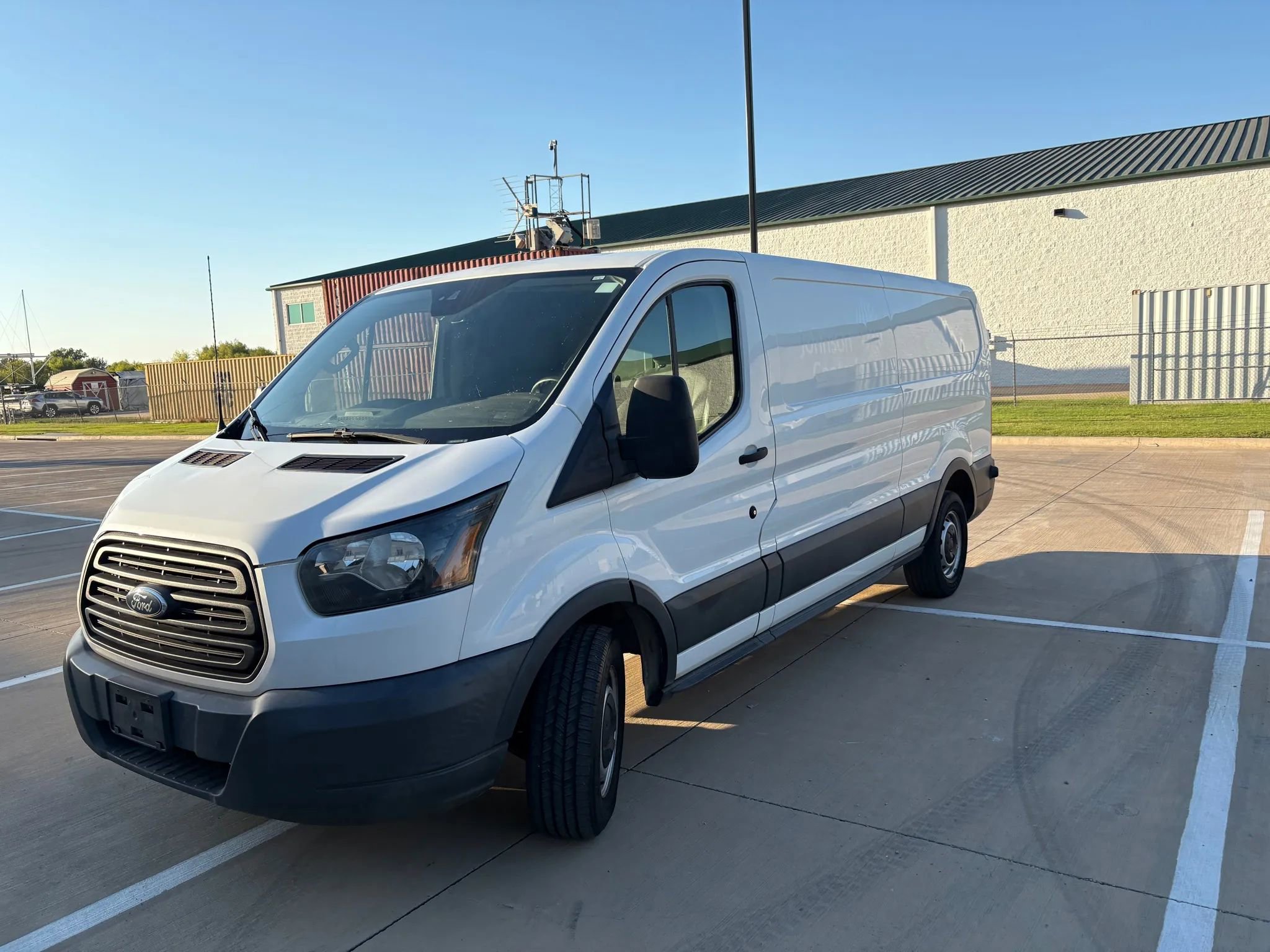 Used 2018 Ford Transit 250 148 Low Roof image 3