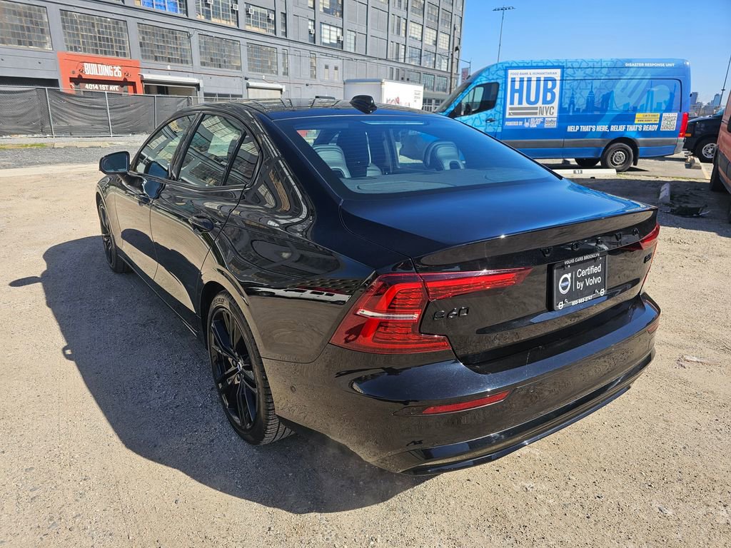 Used 2024 Volvo S60 B5 Plus w/ Climate Package image 2