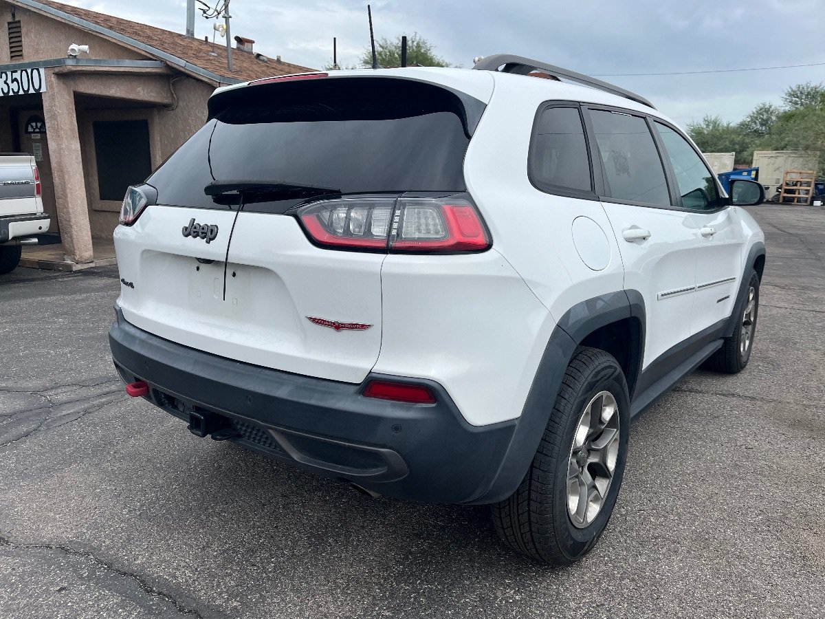 Used 2019 Jeep Cherokee Trailhawk w/ Comfort/Convenience Group AWD/4WD image 3
