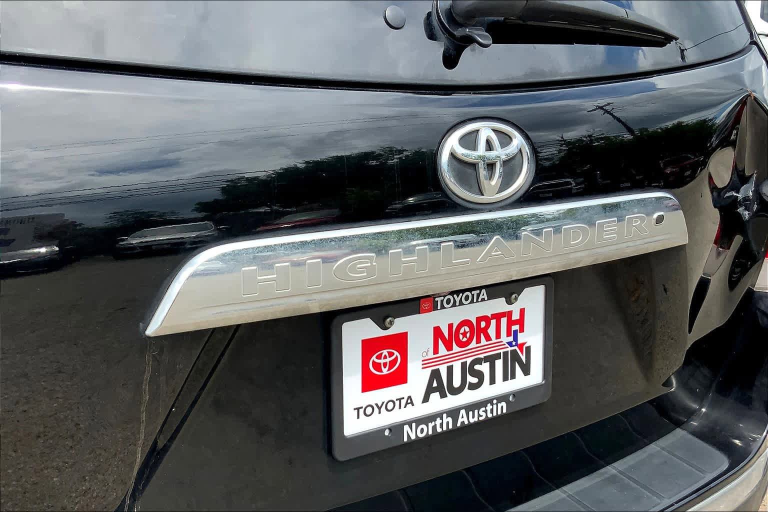 Used 2012 Toyota Highlander SE FWD image 28