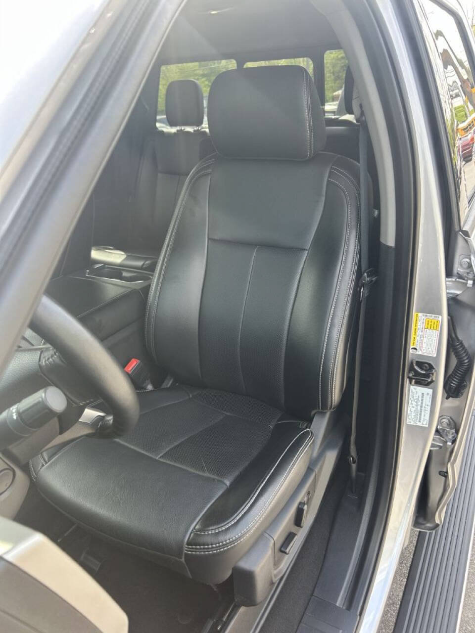 Used 2021 Ford F250 Lariat w/ Lariat Ultimate Package AWD/4WD image 16