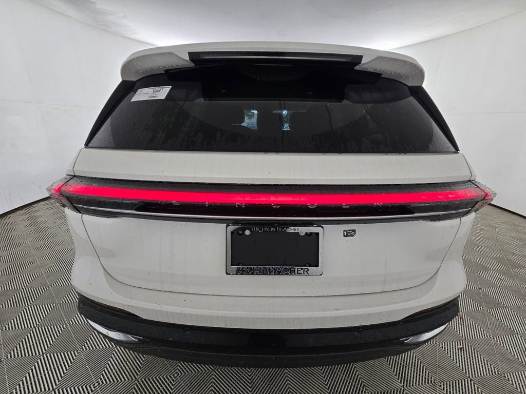 New 2026 Lincoln Nautilus Premier image 11